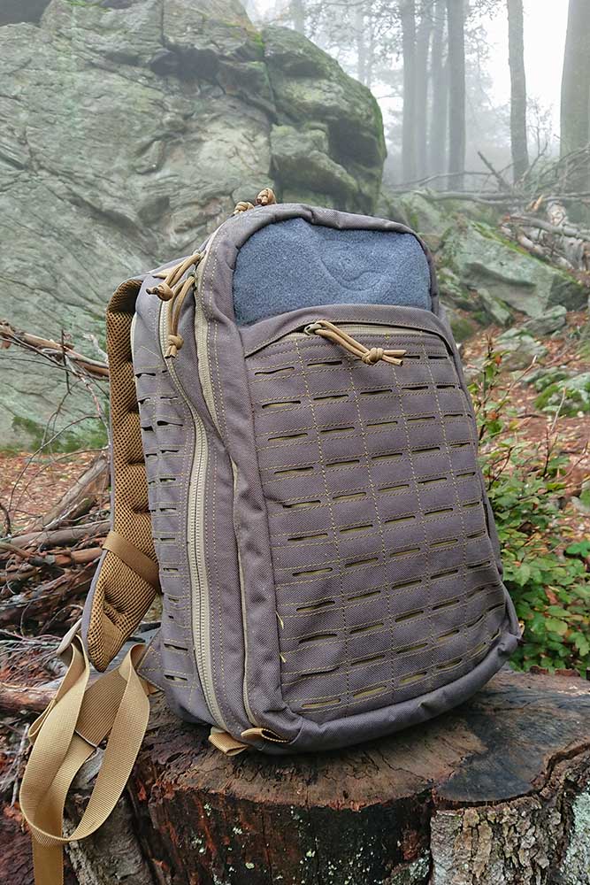 Gray man Rucksack