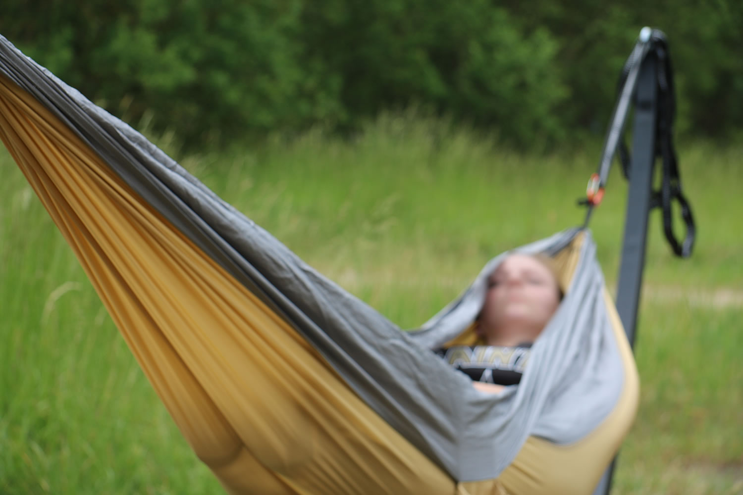 Hängematte aus Fallschirmseide